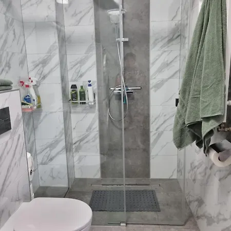 アパート In The Center Of